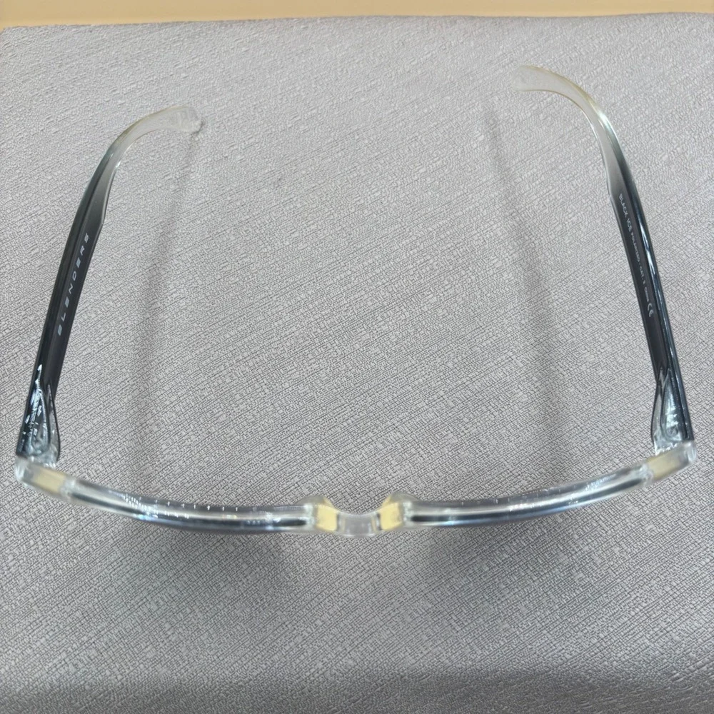 Blenders Black Ice Sunglasses Unisex OS Clear Black Polarized Excellent Sporty